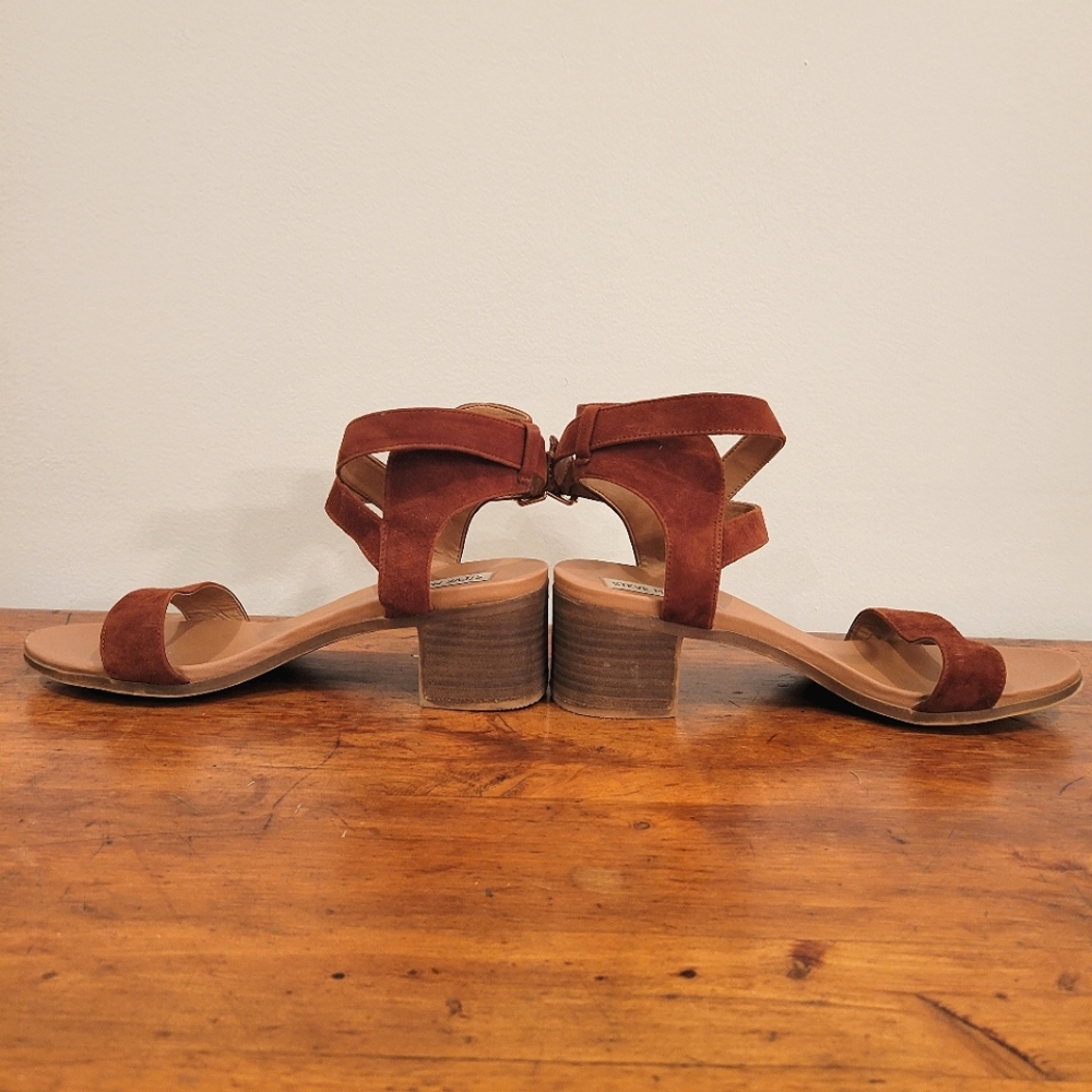 Steve Madden Casual Suede Heels